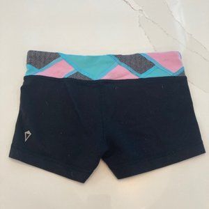 Ivivva (Lululemon) black patterned waistband shorts